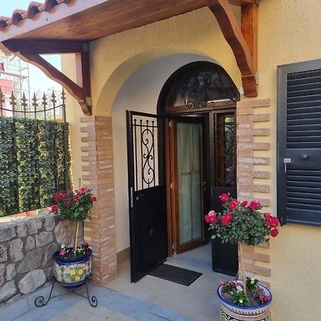 ヴィーコ・エクエンセ Casa Mariateresaヴィラ エクステリア 写真